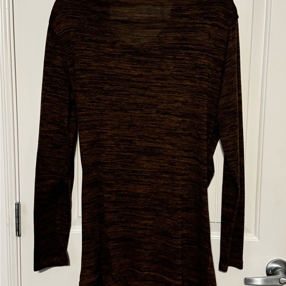 Le Chateau Cinched Shirt - Picture 4 of 5